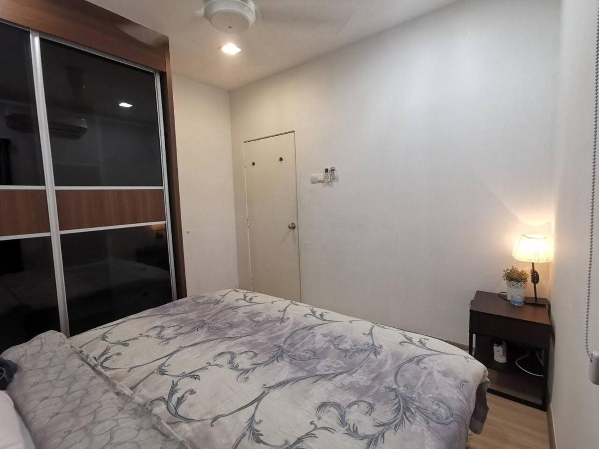 Enarahomes Shah Alam Bagian luar foto
