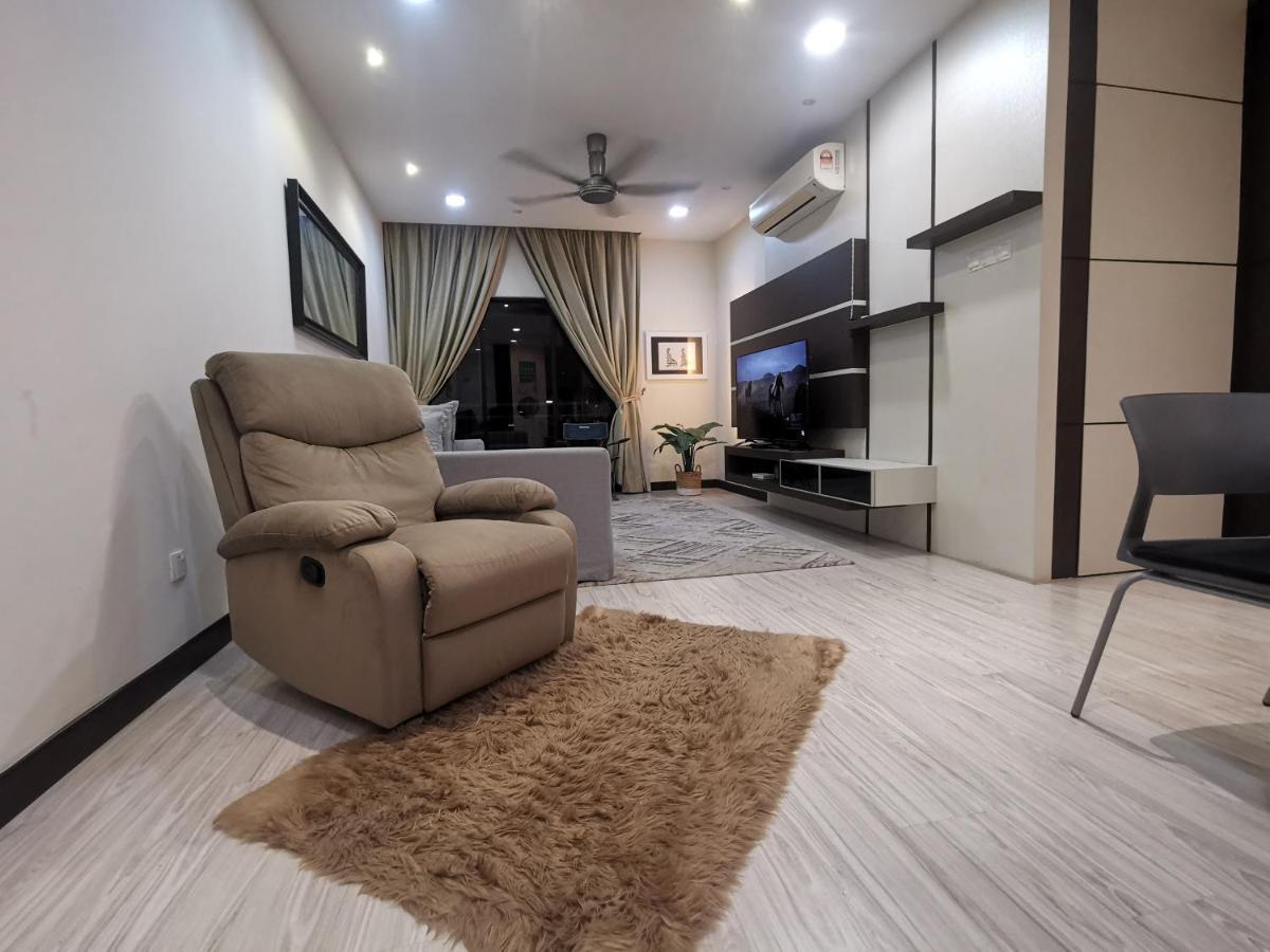 Enarahomes Shah Alam Bagian luar foto