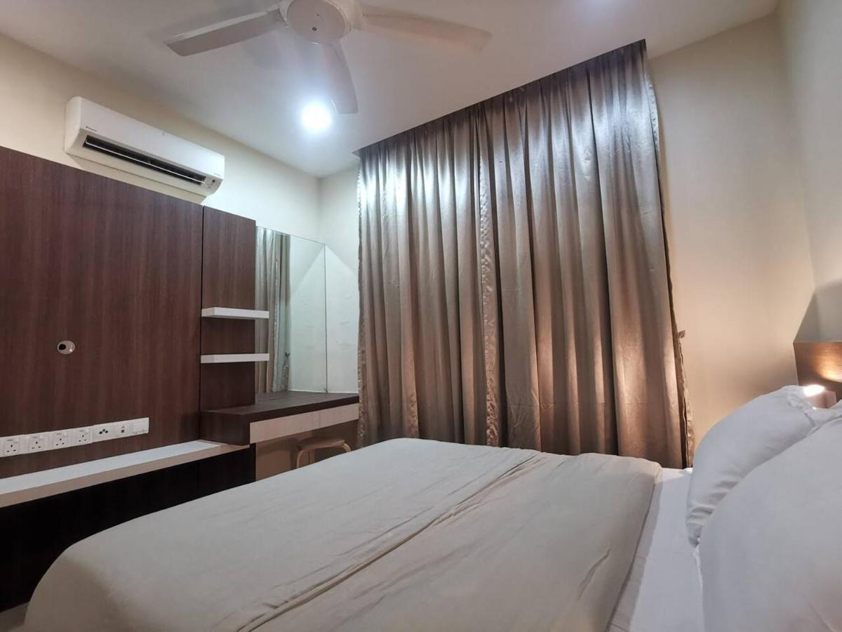 Enarahomes Shah Alam Bagian luar foto